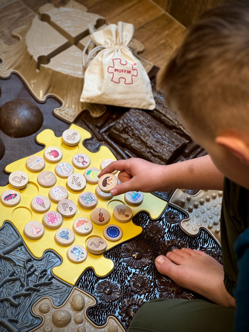 משטח פאזל תחושתי - אלפבית לימון